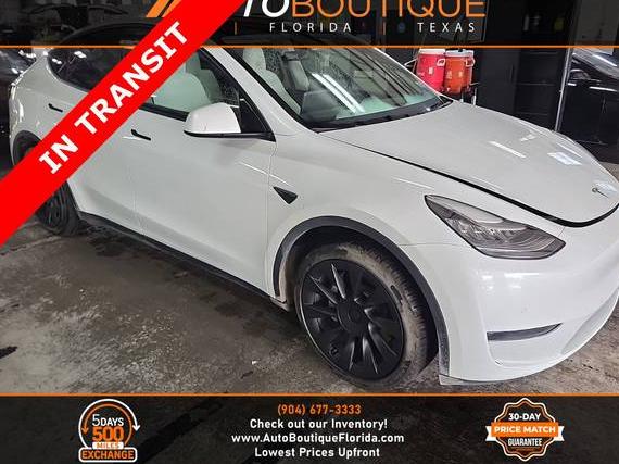 TESLA MODEL Y 2020 5YJYGDEE5LF030935 image